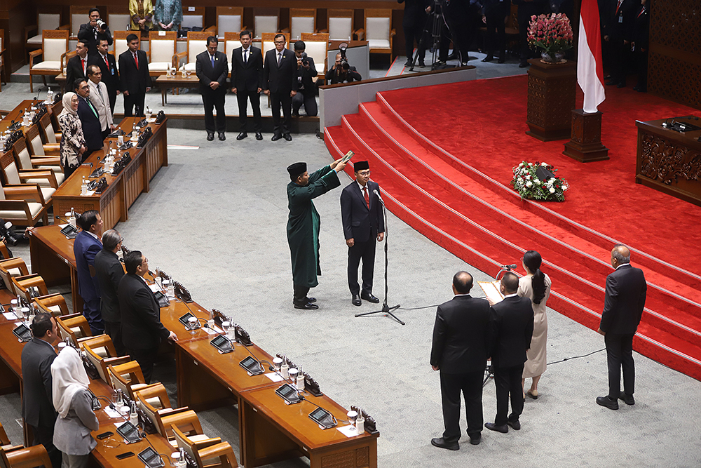 Pimpinan DPR melantik Fauqi Hapidekso sebagai anggota pengganti antarwaktu (PAW) DPR RI masa jabatan 2024-2029. (BeritaNasional/Elvis Sendouw)