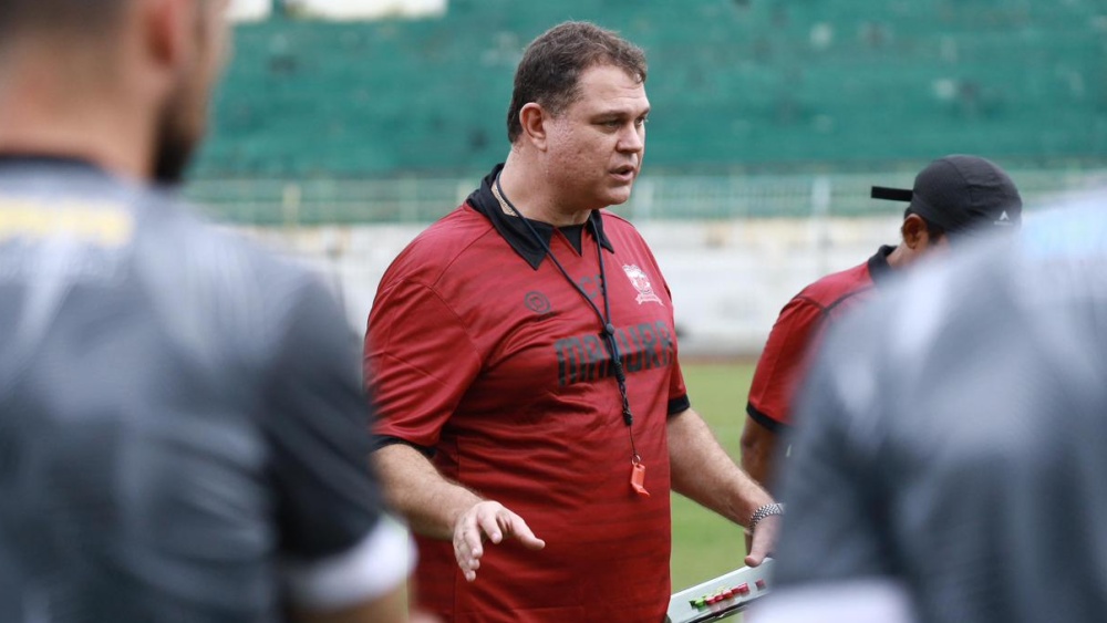 Madura United FC resmi menunjuk Carlos Parreira sebagai pelatih kepala. (Foto/ileague.id)