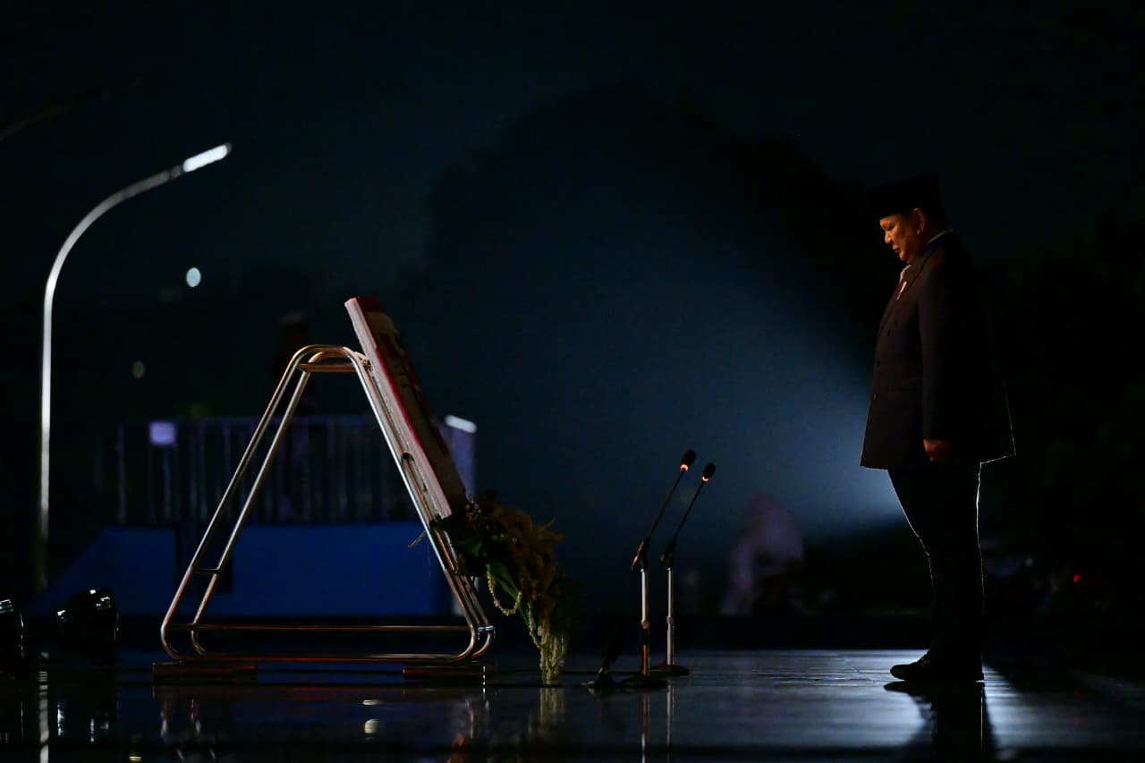 Hari Pahlawan 2025, Presiden Prabowo Pimpin Renungan Suci di TMP Kalibata. (Foto/BPMI)