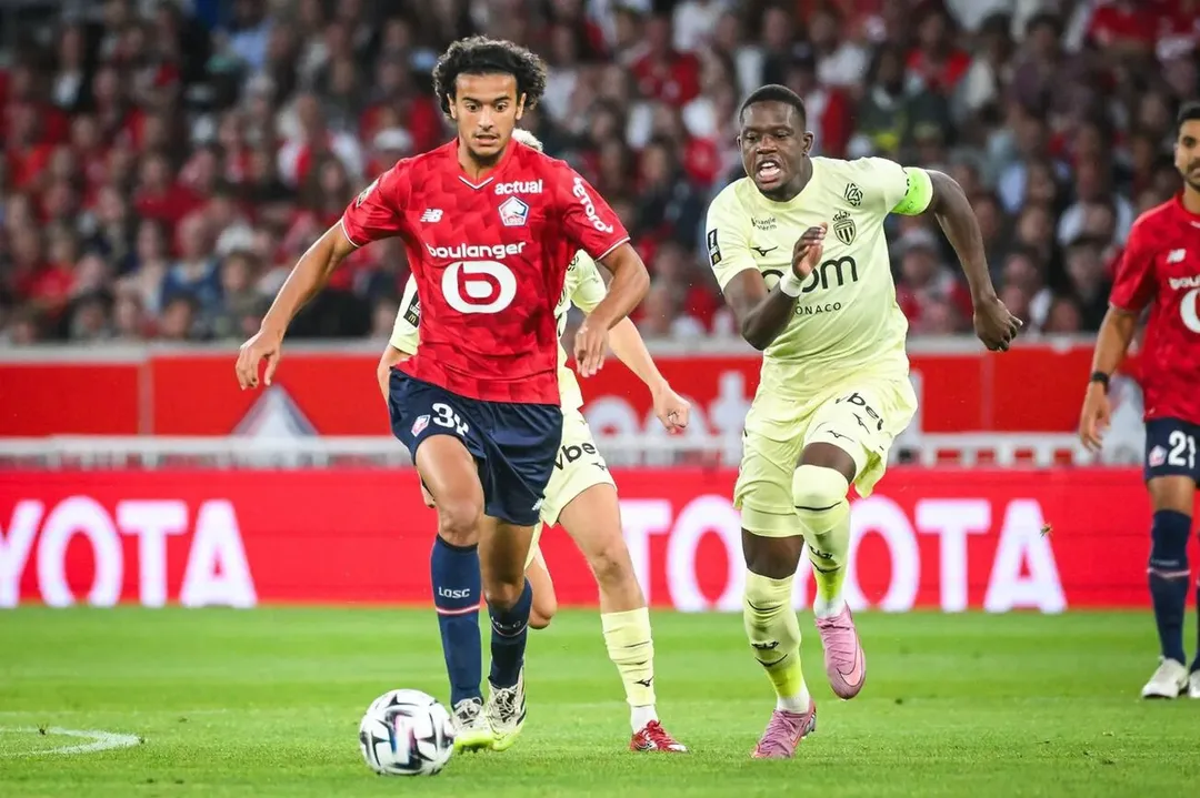 Penggawa Lille Ayyoub Bouaddi dikabarkan diminati Manchester United. (Foto/Instagram)