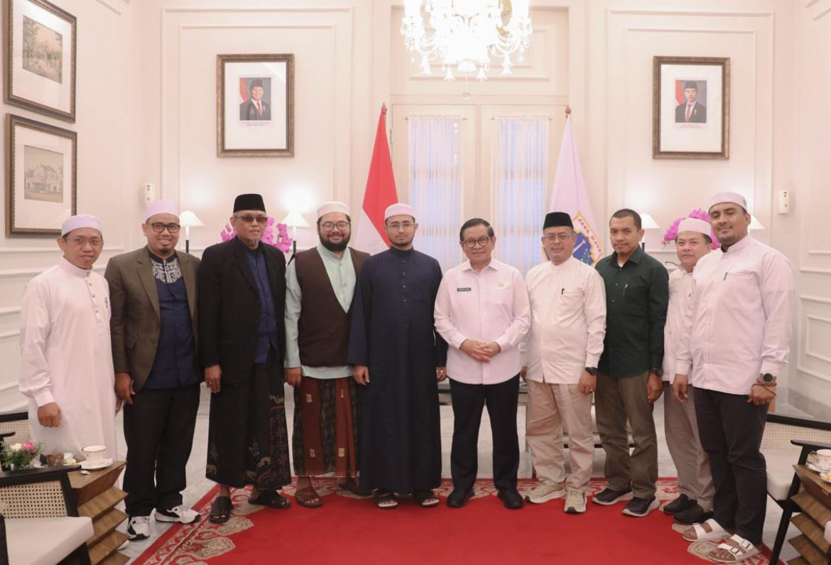 Momen panitia Reuni 212 Temui Gubernur DKI, Pramono Anung. (Foto/doc. Reuni 212)