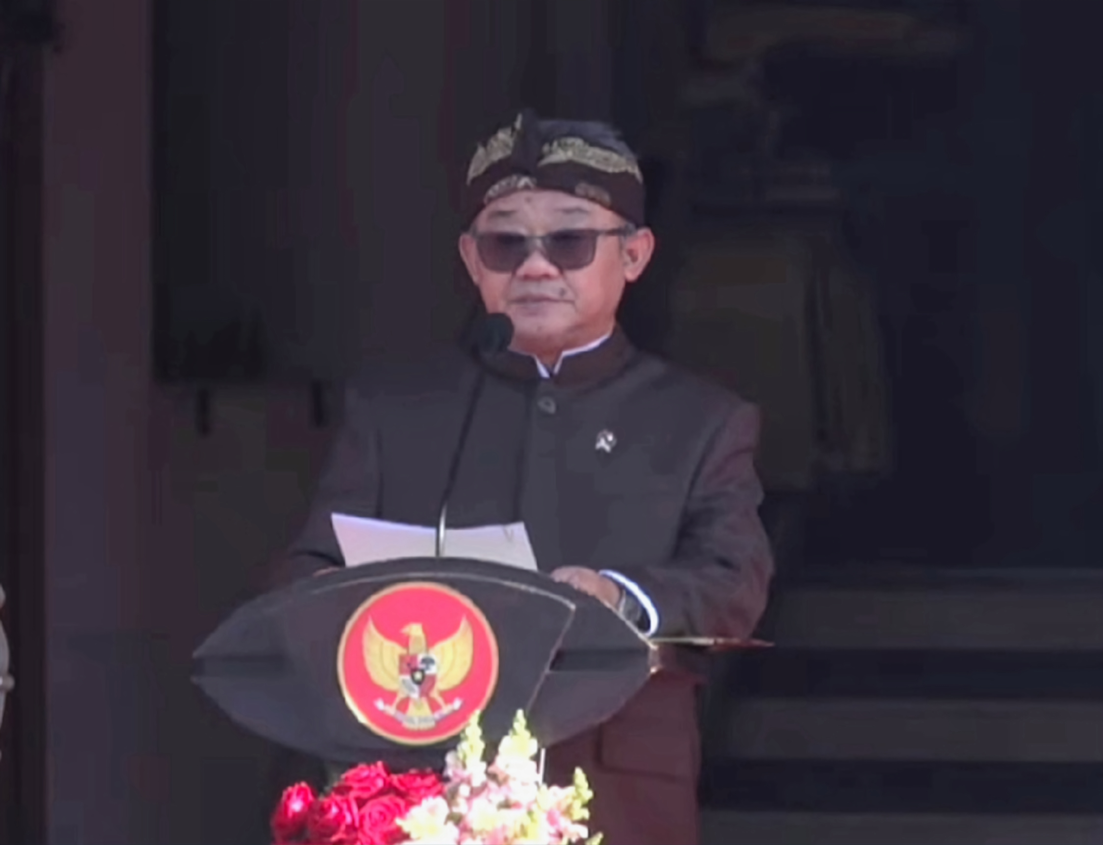 Kado HGN 2025 dari Prabowo, Mendikdasmen teken MoU dengan Kapolri soal restorative justice guru. (Foto/YouTube Kemdikdasmen)