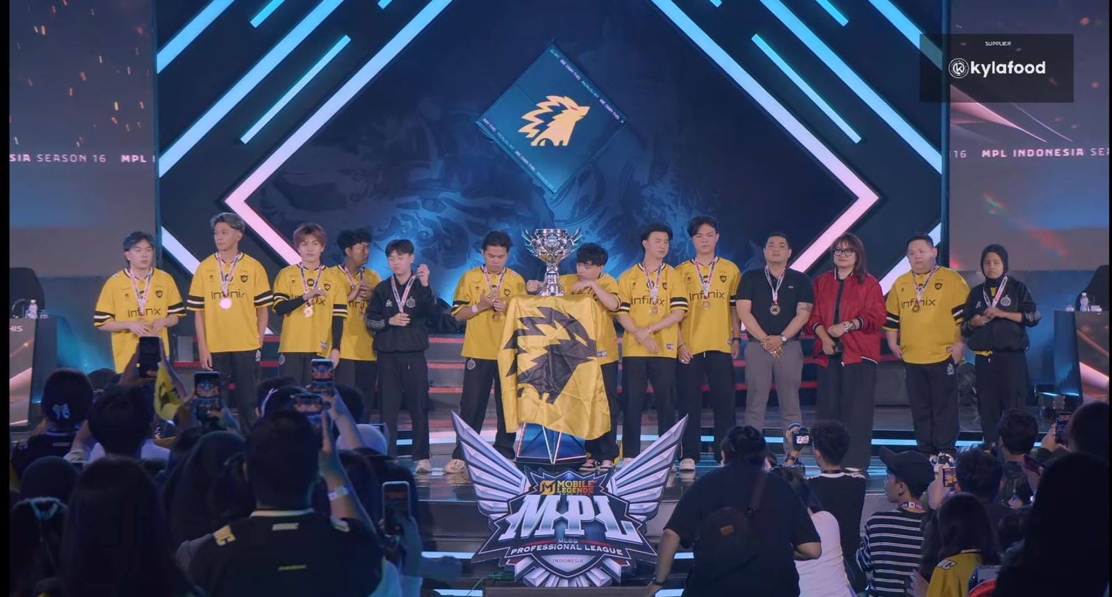 Onic Esports Kunci Gelar Juara MPL ID S16. (Foto/YouTube MPL Indonesia)