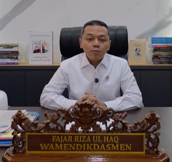 Kemendikdasmen kantongi kurikulum Bahasa Portugis, siap diajarkan di sekolah?. (Foto/Instagram Fajar Riza Ul Haq)