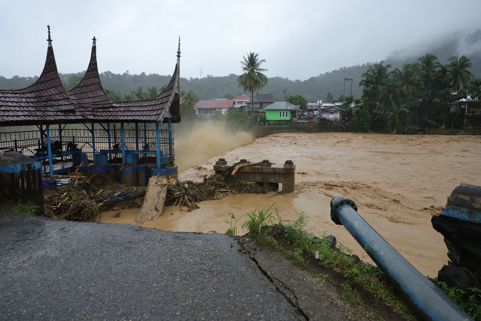 Kerusakan infrastruktur Kota Padang akibat banjir capai Rp202,8 m. (Foto/BNPB)