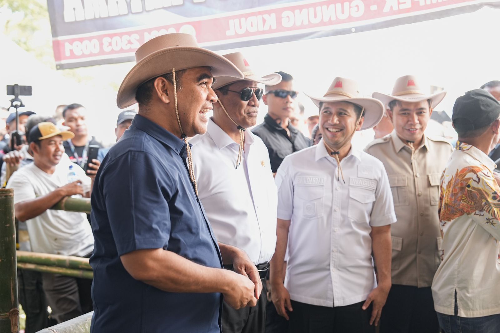 Ketua MPR RI Ahmad Muzani bersama Menteri Pertanian Amran Sulaiman membuka acara Festival dan Expo Asosiasi Peternak dan Penggemuk Sapi Indonesia. (Foto/Istimewa)