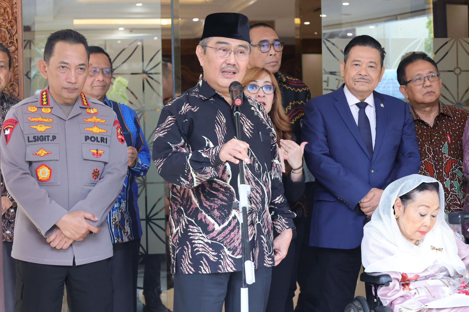 Ketua Komisi Percepatan Reformasi Polri Jimly Asshiddiqie menyampaikan keterangan dalam audensi dengan GNB di Jakarta. (BeritaNasional/dok Polri)