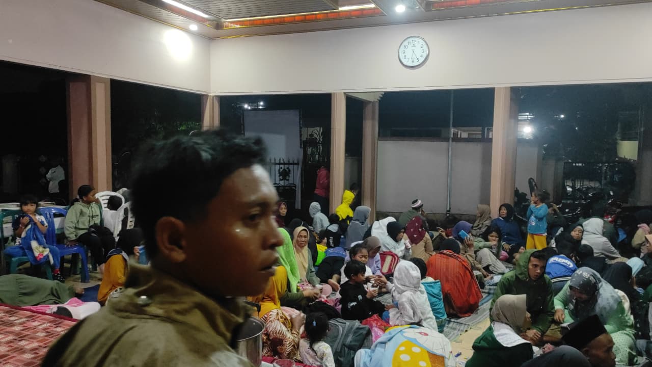 Letusan Gunung Semeru, BNPB catat 3 desa terdampak dan 300 warga mengungsi. (Foto/BNPB)