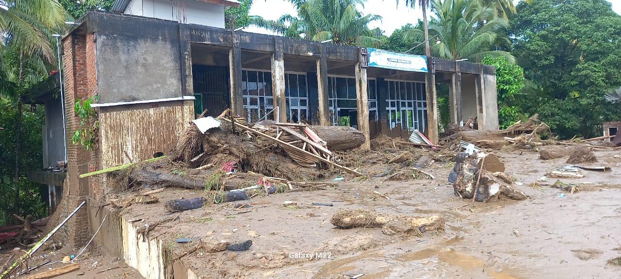 1.009 sekolah rusak berat, Kemendikdasmen didesak bangun sekolah darurat di Sumatera. (Foto/BNPB)