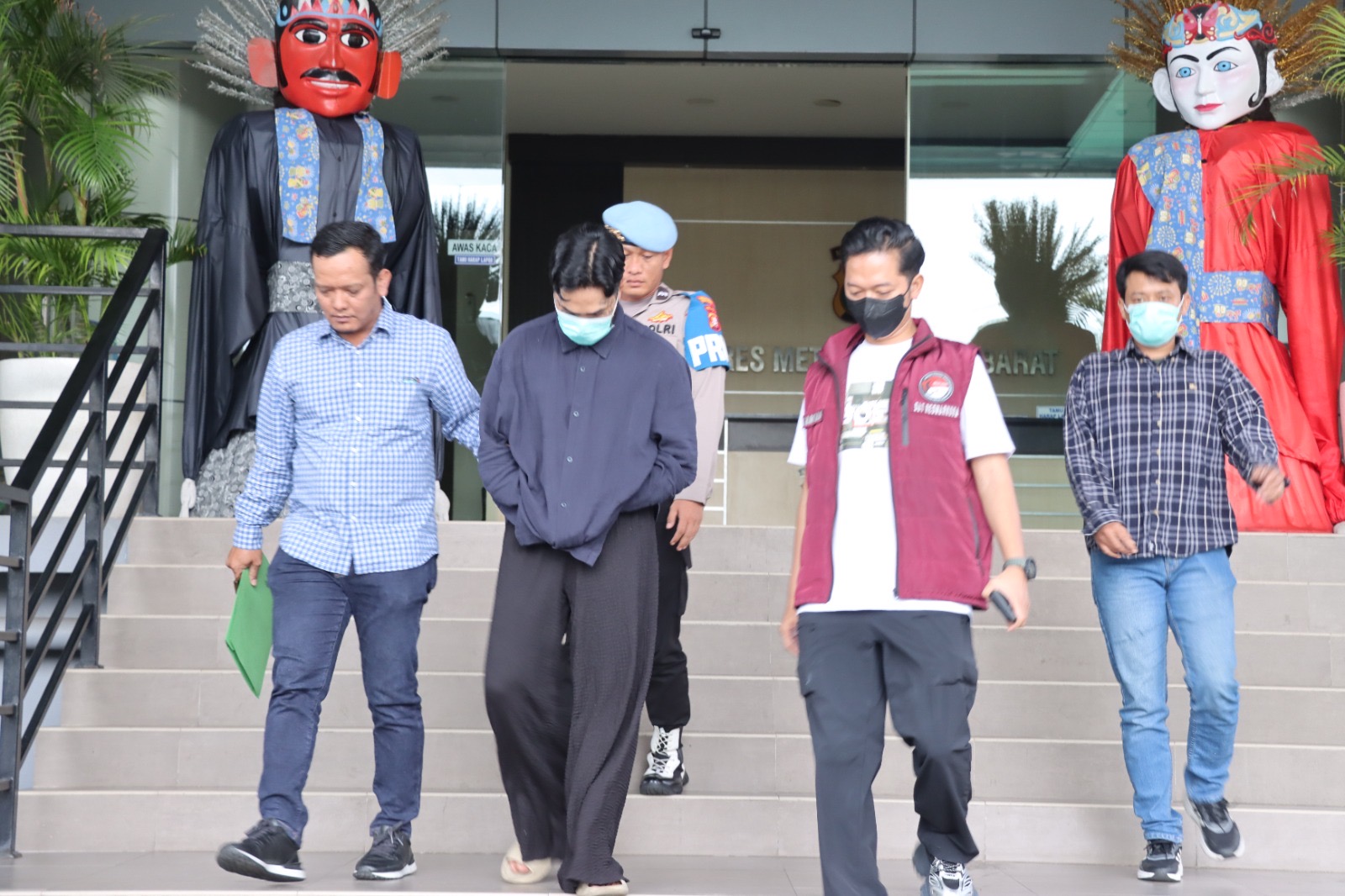 Artis sekaligus musisi Leonardo Arya atau Onadio Leonardo. (Foto/istimewa)