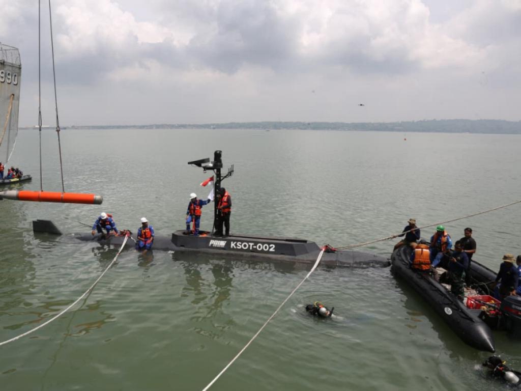 Mengintip KSOT, kapal selam tanpa awak karya anak bangsa. (Foto/Kadispenal)