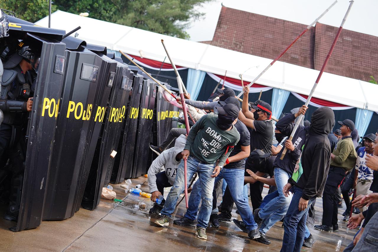 Polri peragakan model baru pengamanan unjuk rasa, fase tertib hingga rusuh berat. (Foto/Humas Polri)