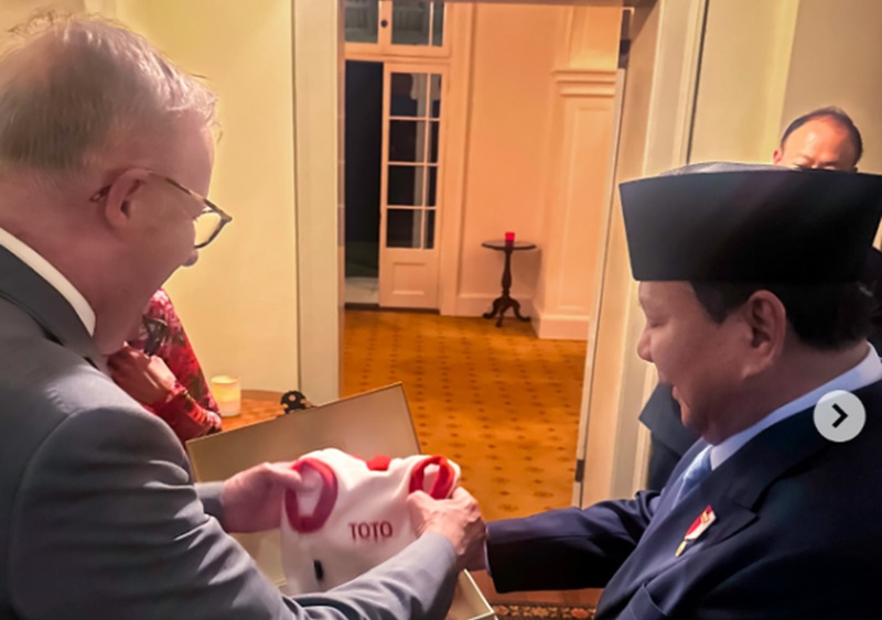 Prabowo beri hadian ke anjing kesayangan PM Albanese (Foto/Instagram Sekretariat Kabinet)