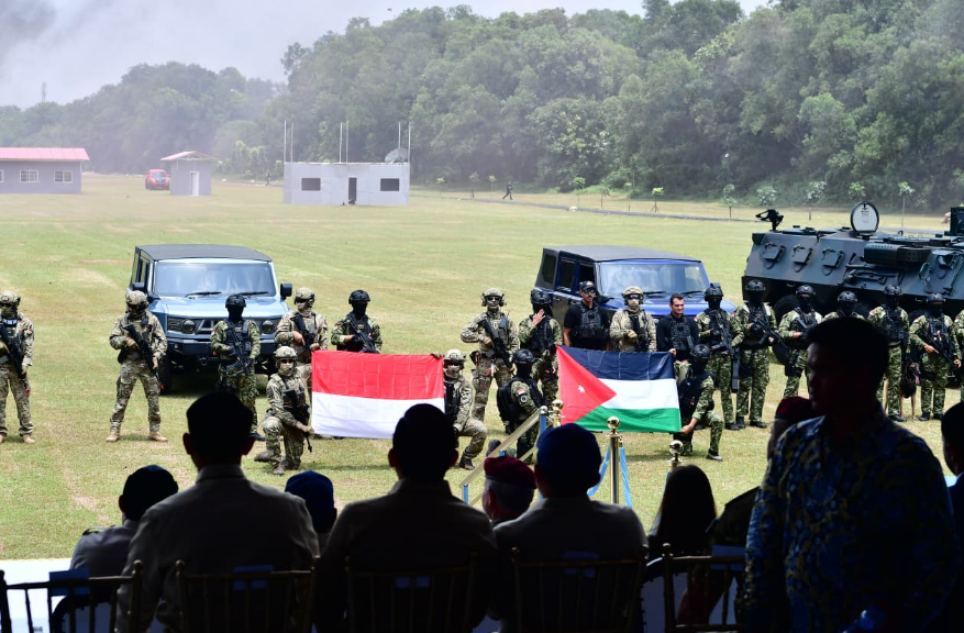 Kolaborasi pertahanan Indonesia–Yordania, Prabowo dan Raja Abdullah II saksikan demo drone. (Foto/doc. Biro Pers Sekretariat Presiden)
