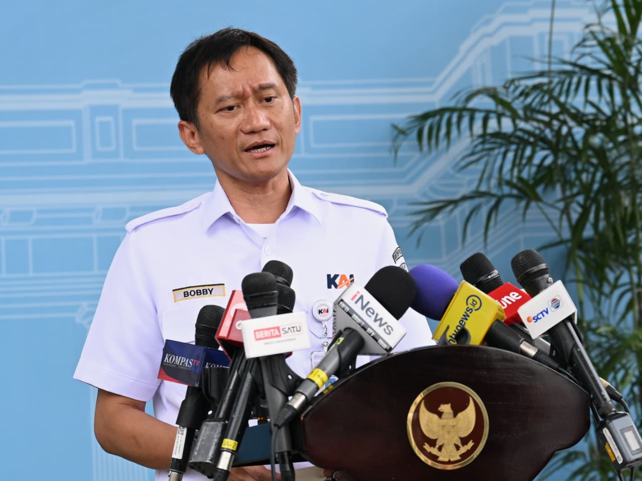 Direktur Utama KAI Bobby Rasyidin di Istana Merdeka Jakarta. (BeritaNasional/Setpres)