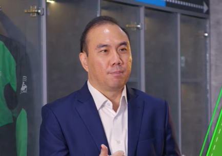 Profil Hans Patuwo, calon CEO baru GoTo yang sukses bikin saham melejit. (Foto/YouTube GoTo Indonesia)