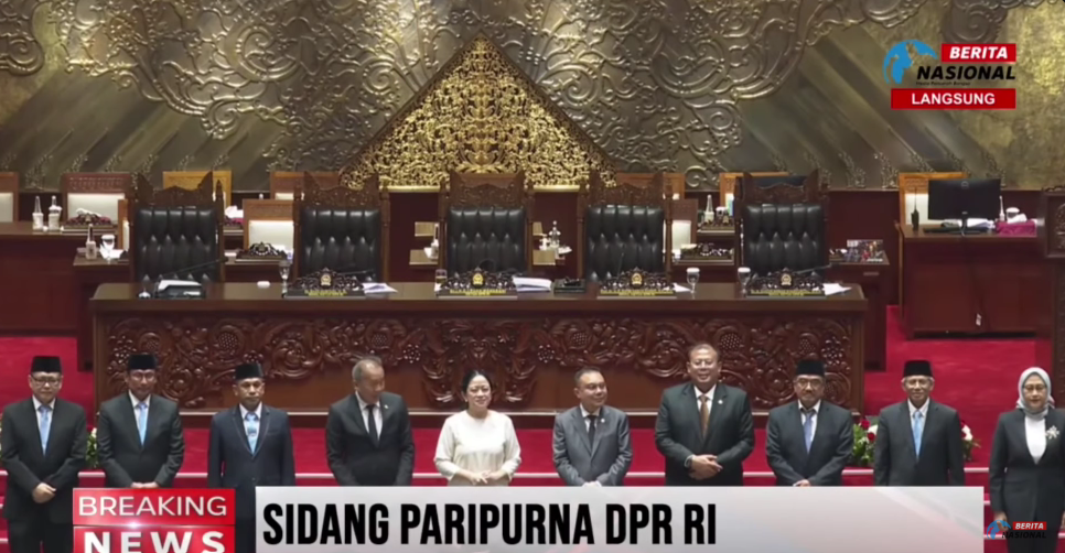 Sidang Paripurna pengesahan tujuh anggota KY periode 2025–2030. (Foto/YouTube BeritaNasional TV)