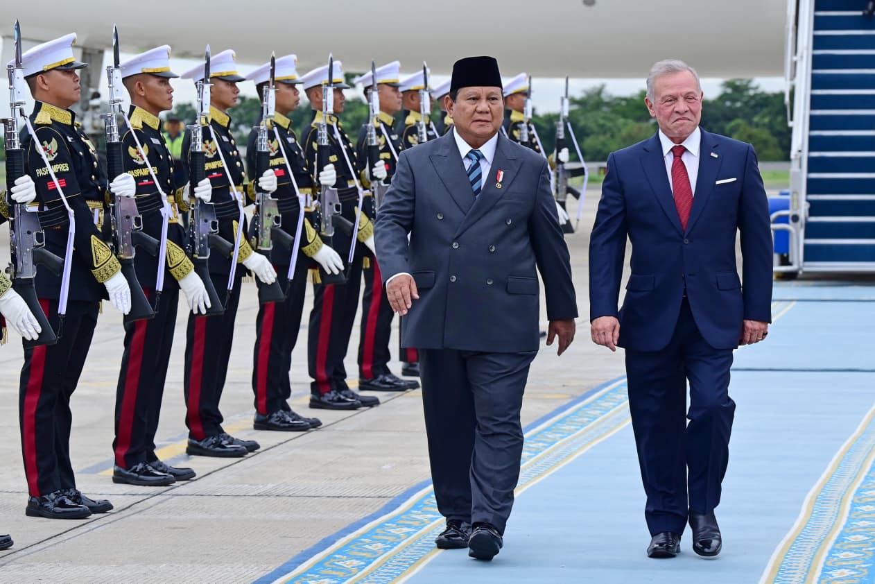 Presiden Prabowo Subianto sambut Raja Kerajaan Yordania Hasyimiah Abdullah II ibn Al Hussein. (BeritaNasional/Setpres)