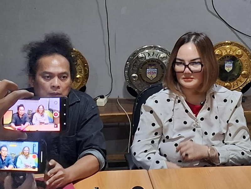 Linda Susanti mengadukan oknum penyidik KPK (Beritanasional/Bachtiar)