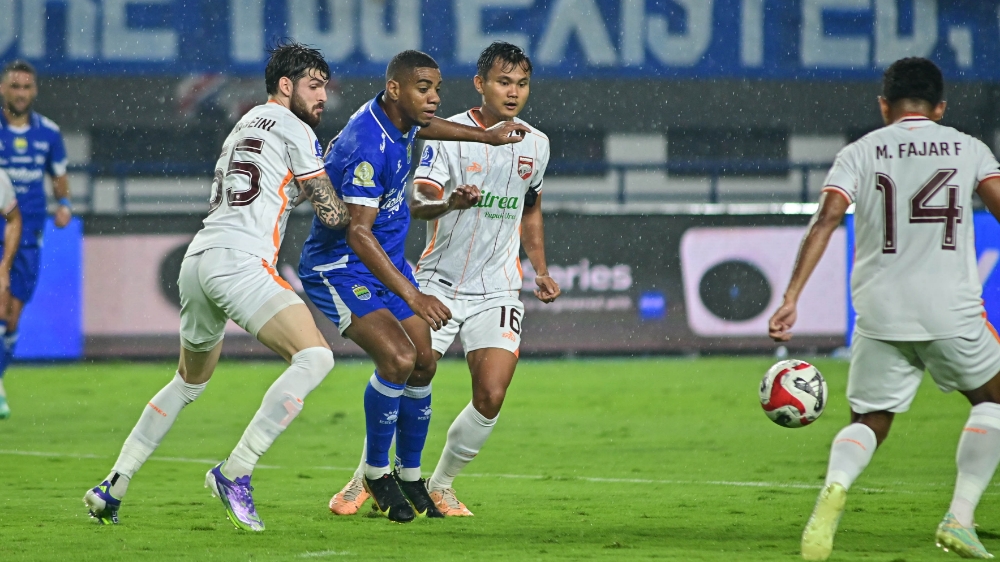 Pertandingan Persib vs Borneo FC. (Foto/ileague.id)