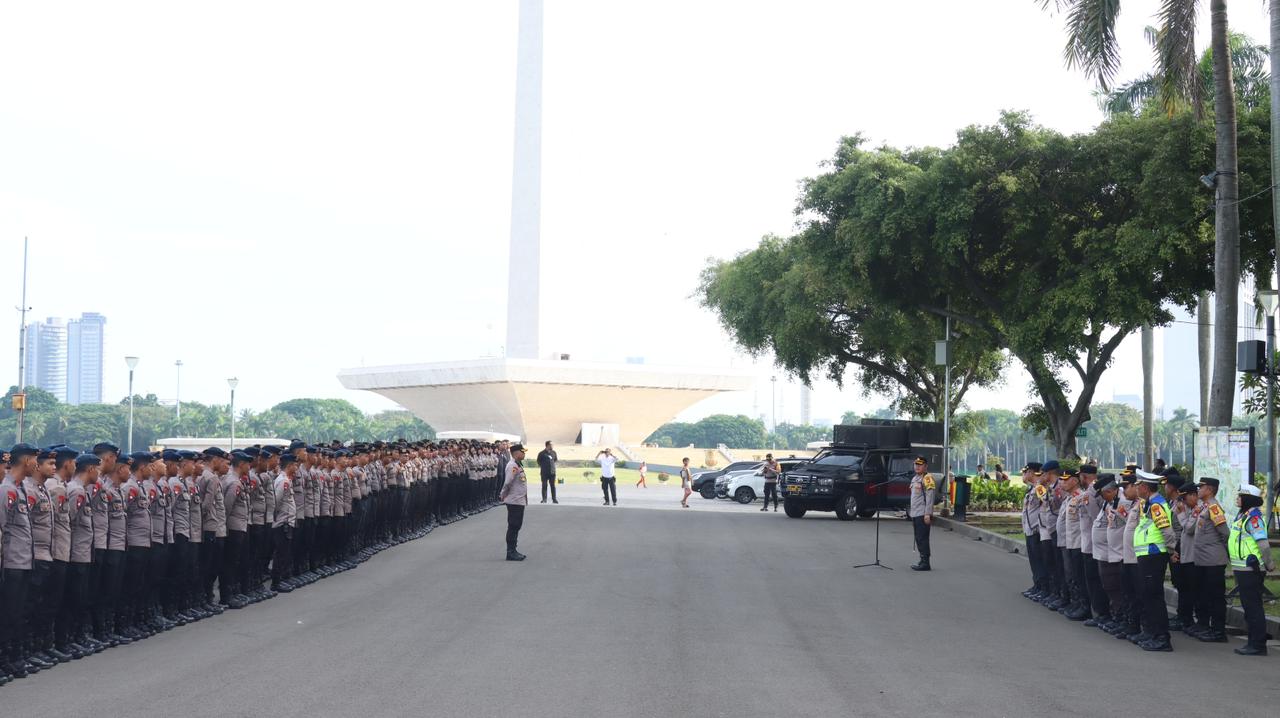 Ilustrasi ribuan personel gabungan dikerahkan untuk mengamankan aksi demo di Jakarta. (BeritaNasional/Humas PMJ)