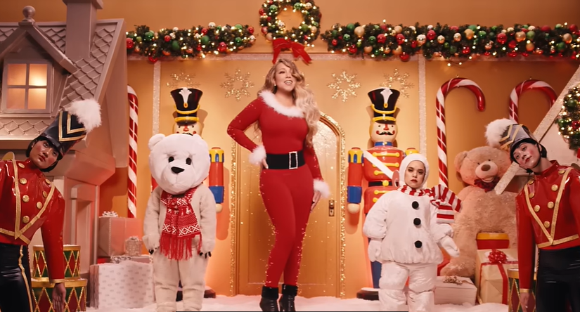 7 rekomendasi lagu Natal dari berbagai era yang semarakkan perayaanmu. (Foto/YouTube Mariah Carey)