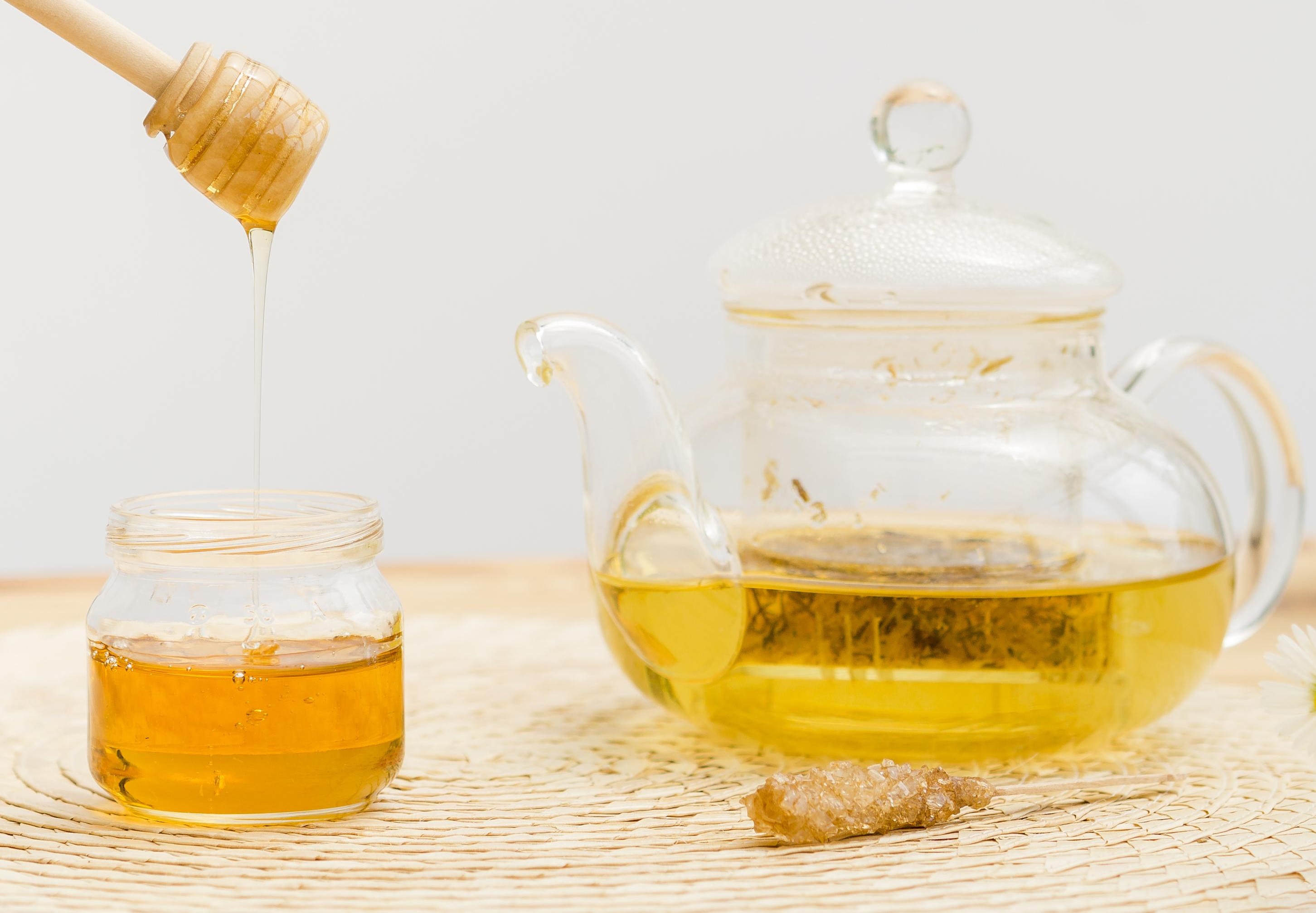 Teh dengan campuran madu. (Foto/Freepik)