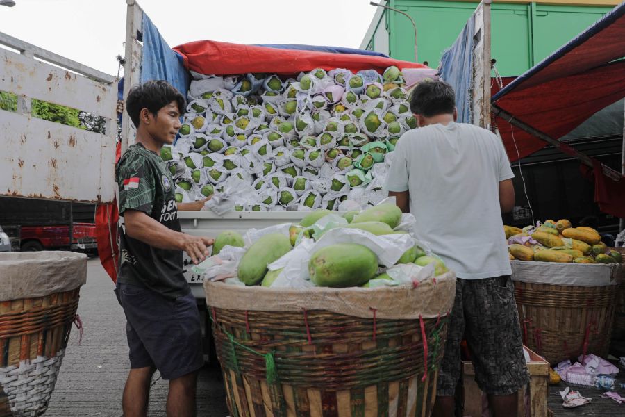 Pedagang di Pasar Induk Kramat Jati (Foto/Ist)