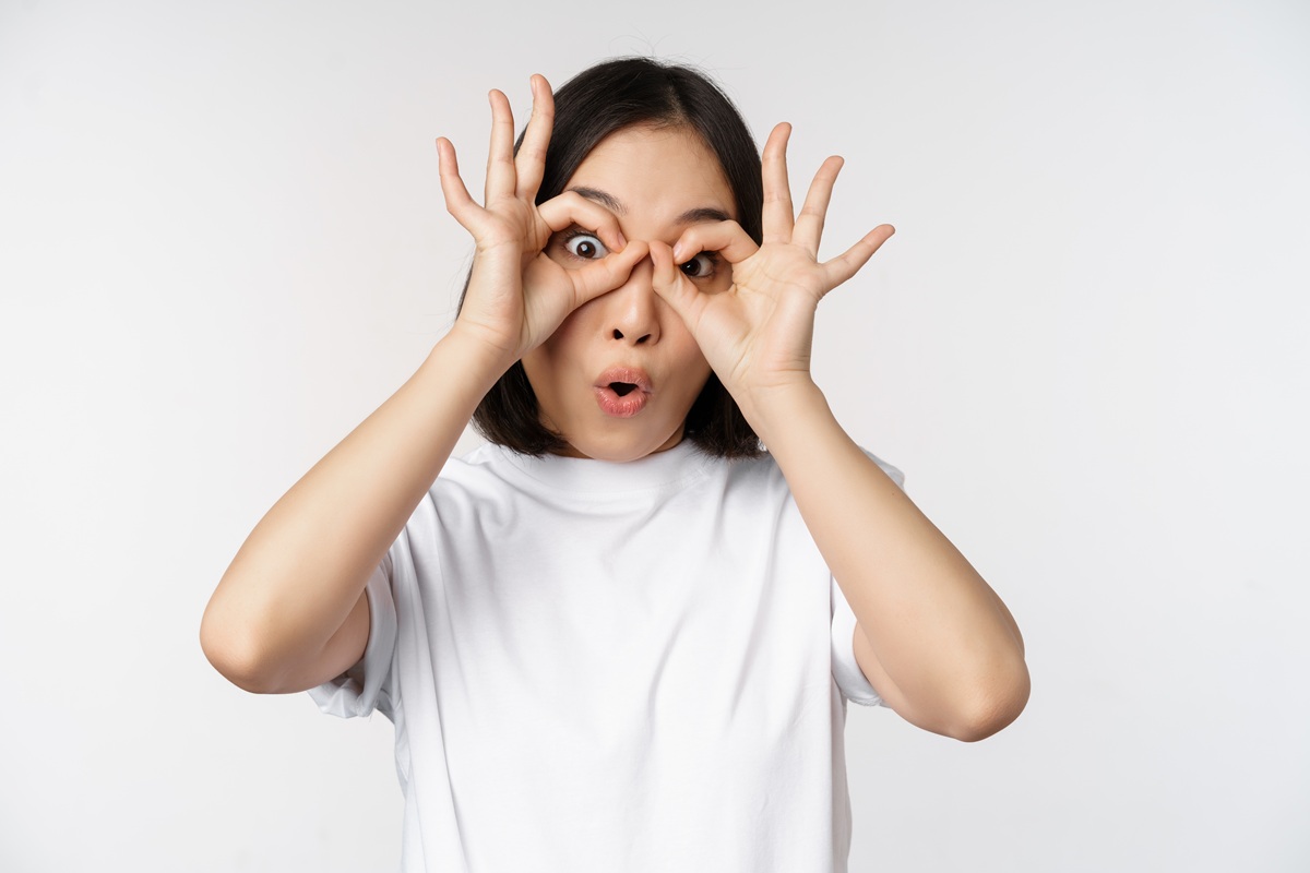 Antisipasi Mata Kering dan Rusak Akibat Screen Time Tinggi dengan 5 Nutrisi Ini. (Foto/freepik)