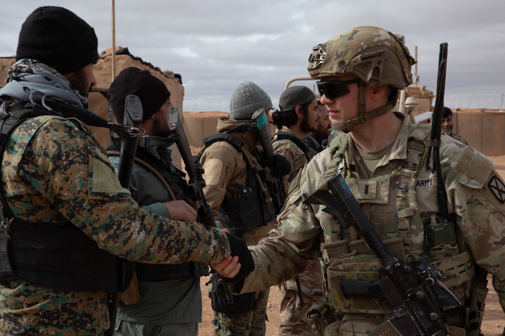 AS-Suriah hancurkan 15 lebih gudang senjata ISIS di Suriah, narkoba ikut dimusnahkan. (Foto/CENTCOM)