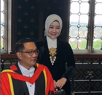 Atalia dan Ridwan Kamil absen di sidang perdana gugatan cerai. (Foto/Instagram Ridwan Kamil)
