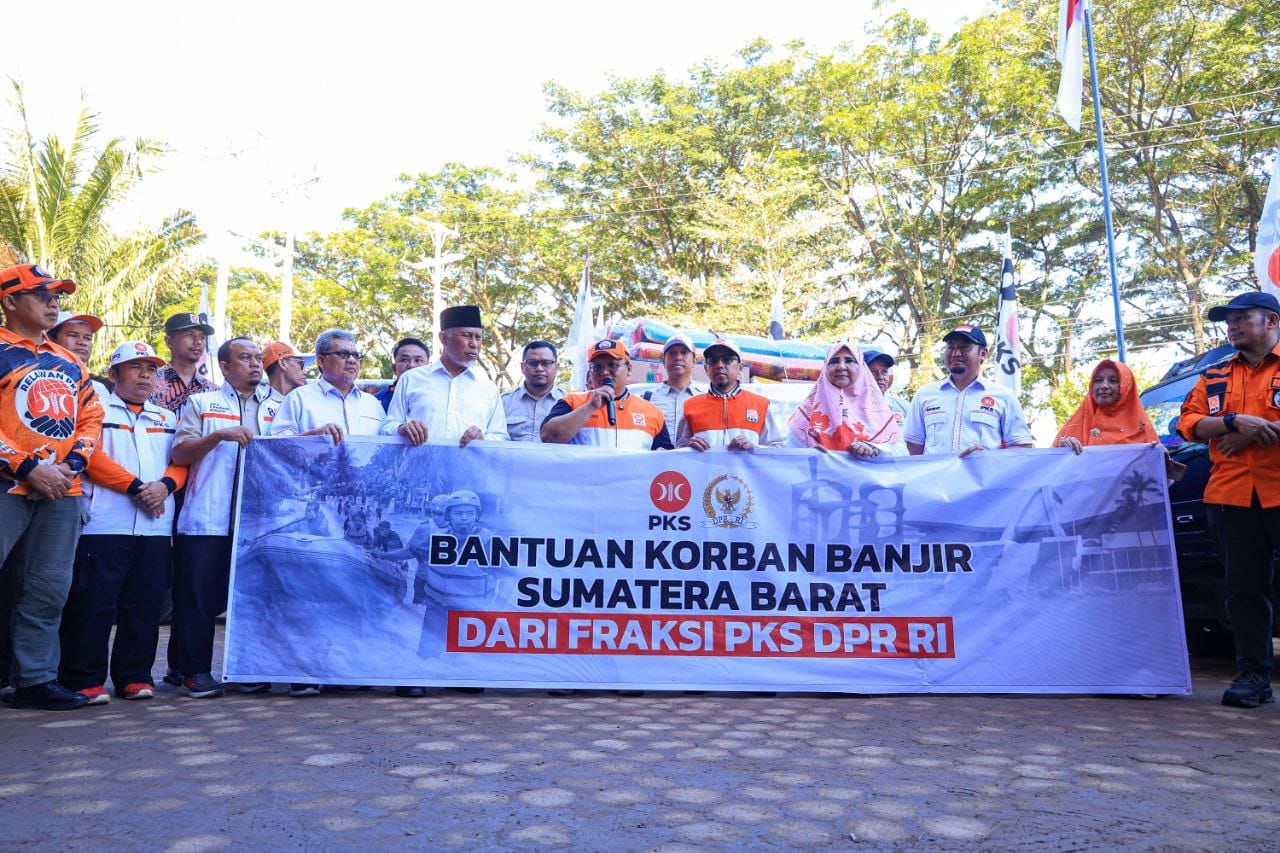 PKS salurkan bantuan kepada masyarakat Sumbar terdampak bencana banjir. (BeritaNasional/istimewa)