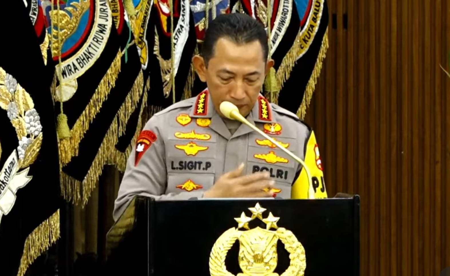 Kapolri Jenderal Listyo Sigit Prabowo  saat membuka Rilis Akhir Tahun (RAT) 2025 capaian kinerja Polri. (Foto/Istimewa)