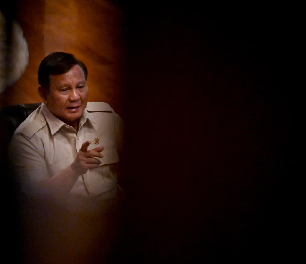 Presiden Prabowo Subianto saat rapat bersama kabinet membahas penanganan bencana di Sumatera. (BeritaNasional/Setpres)