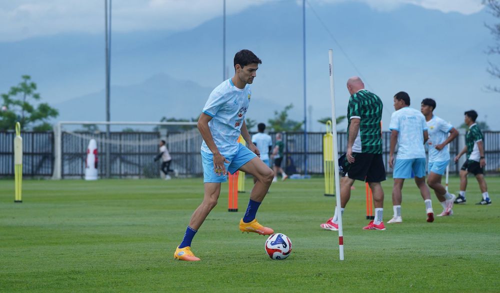 Bek Persib Bandung Federico Barba. (Foto/persib.co.id)