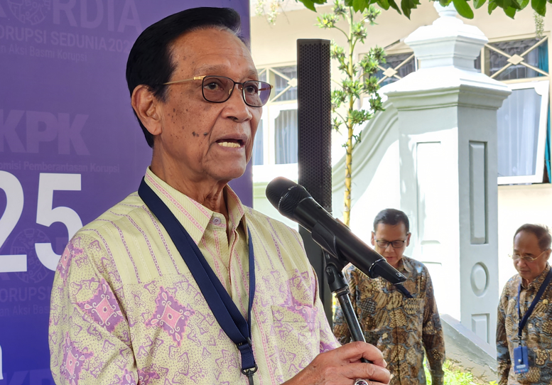 Gubernur DIY Sri Sultan Hamengku Buwono X menyampaikan pidatonya dalam peringatan Hakordia 2025. (BeritaNasional/Panji)
