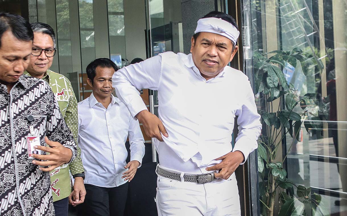 Gubernur Jawa Barat Dedi Mulyadi atau KDM usai melakukan audiensi di gedung Merah Putih KPK, Jakarta, Kamis (11/12/2025).(Beritanasional.com/Oke Atmaja)