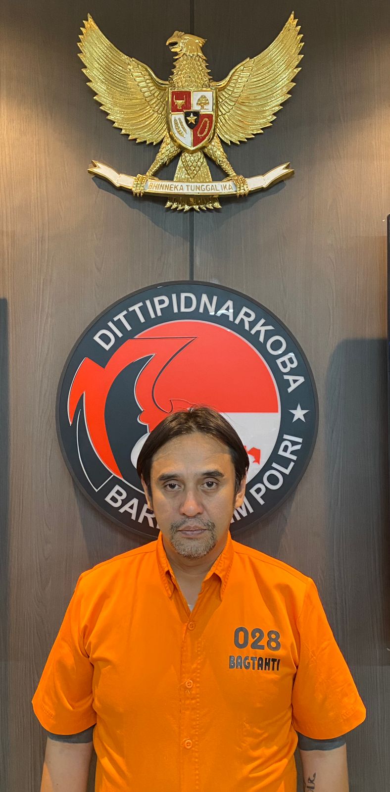 DPO pengedar narkoba jenis kokain di Bali Tigran Denre Sonda menyerahkan diri. (BeritaNasional/dok Polri)