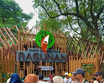 Jumlah kunjungan wisata Jakarta saat Natal tunjukkan tren positif, tembus 110 ribu lebih. (BeritaNasional/Ragunan Zoo)