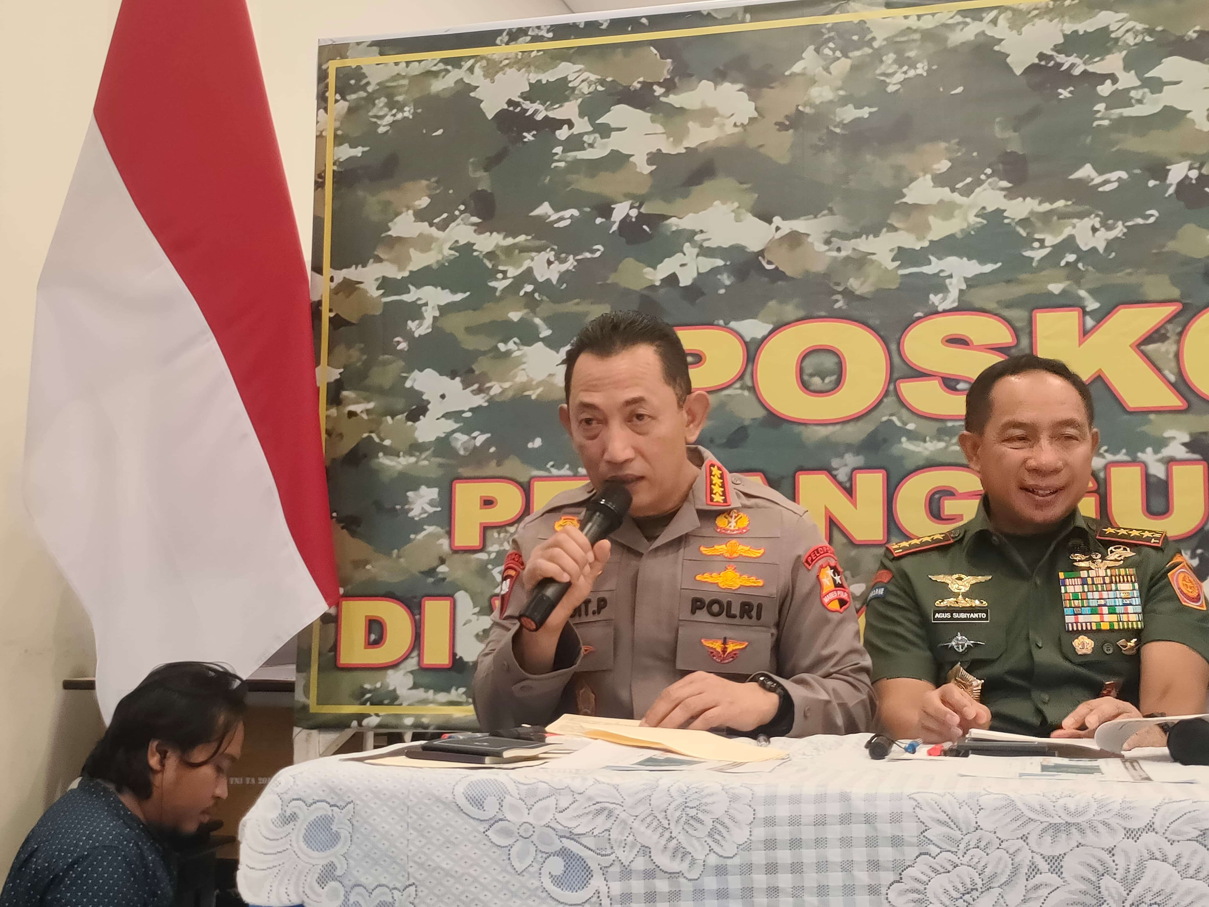 Kapolri Jendral Listyo Sigit Prabowo saat konferensi pers. (BeritaNasional/Bachtiarudin Alam)