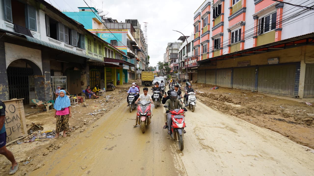 Akses jalan di Aceh usai bencana. (Foto/BNPB)