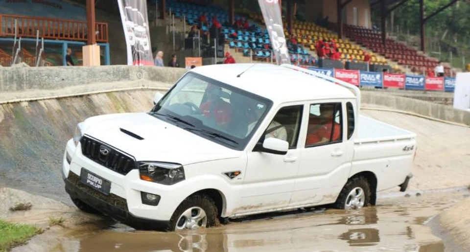 Kemhan kirimkan 4 kendaraan taktis hasil hibah PT Agrinas ke bencana Sumatera-Ilustrasi kendaraan double cabin Scorpio Vigar Mahindra. (Foto/Mahindra)