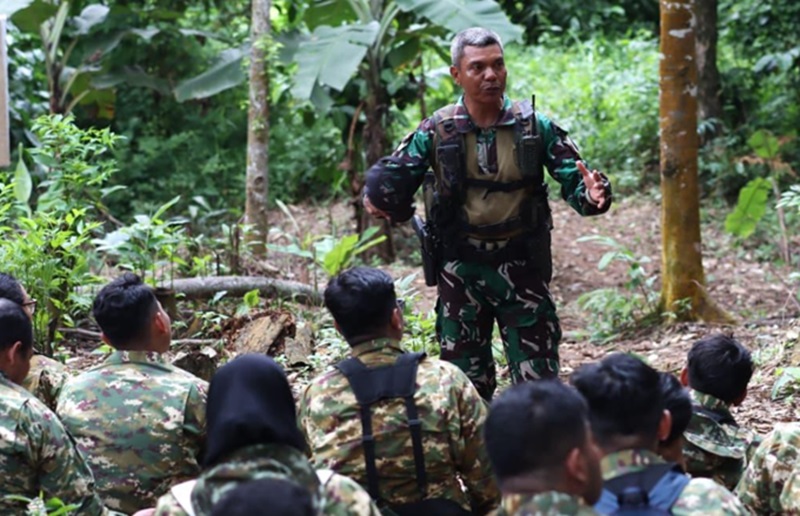 Pelatih Menlatpur Lettu Inf Imam Rambe  (Beritanasional/Meta)