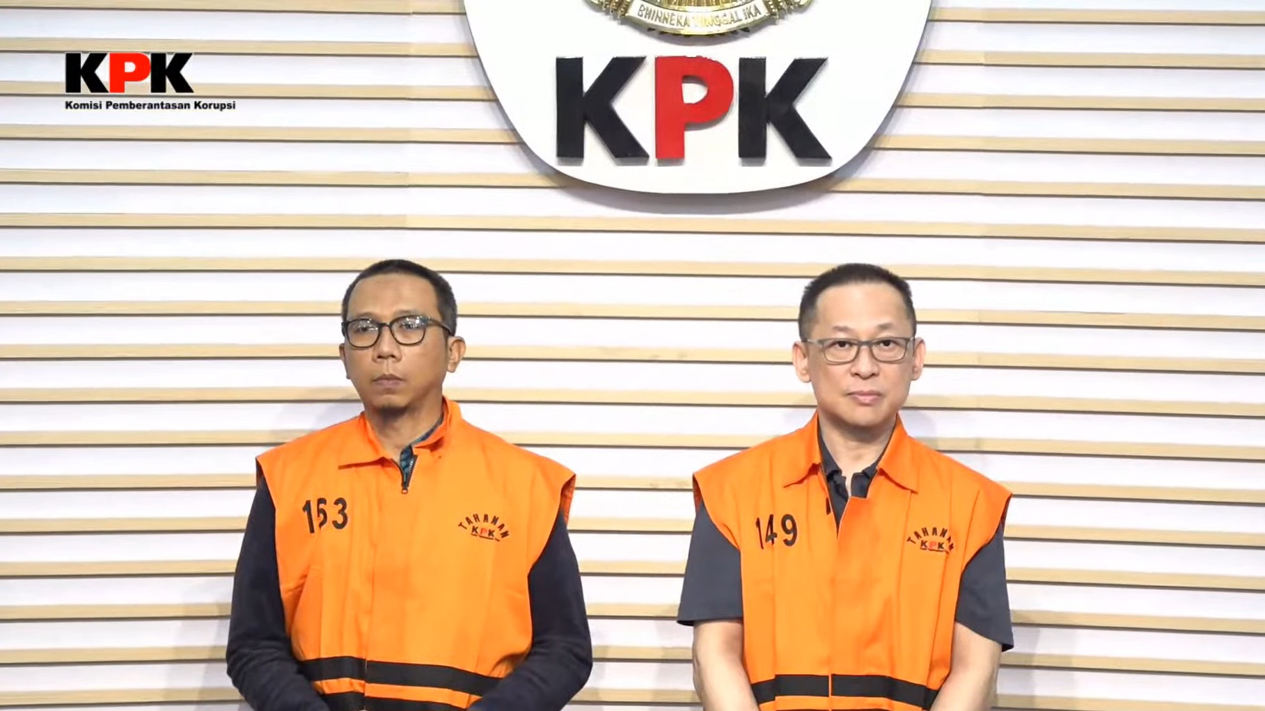 Dua tersangka perkara dugaan korupsi pembangunan jalur kereta api di lingkungan Direktorat Jenderal Perkeretaapian (DJKA) Kementerian Perhubungan wilayah Medan. (Foto/Dok KPK)