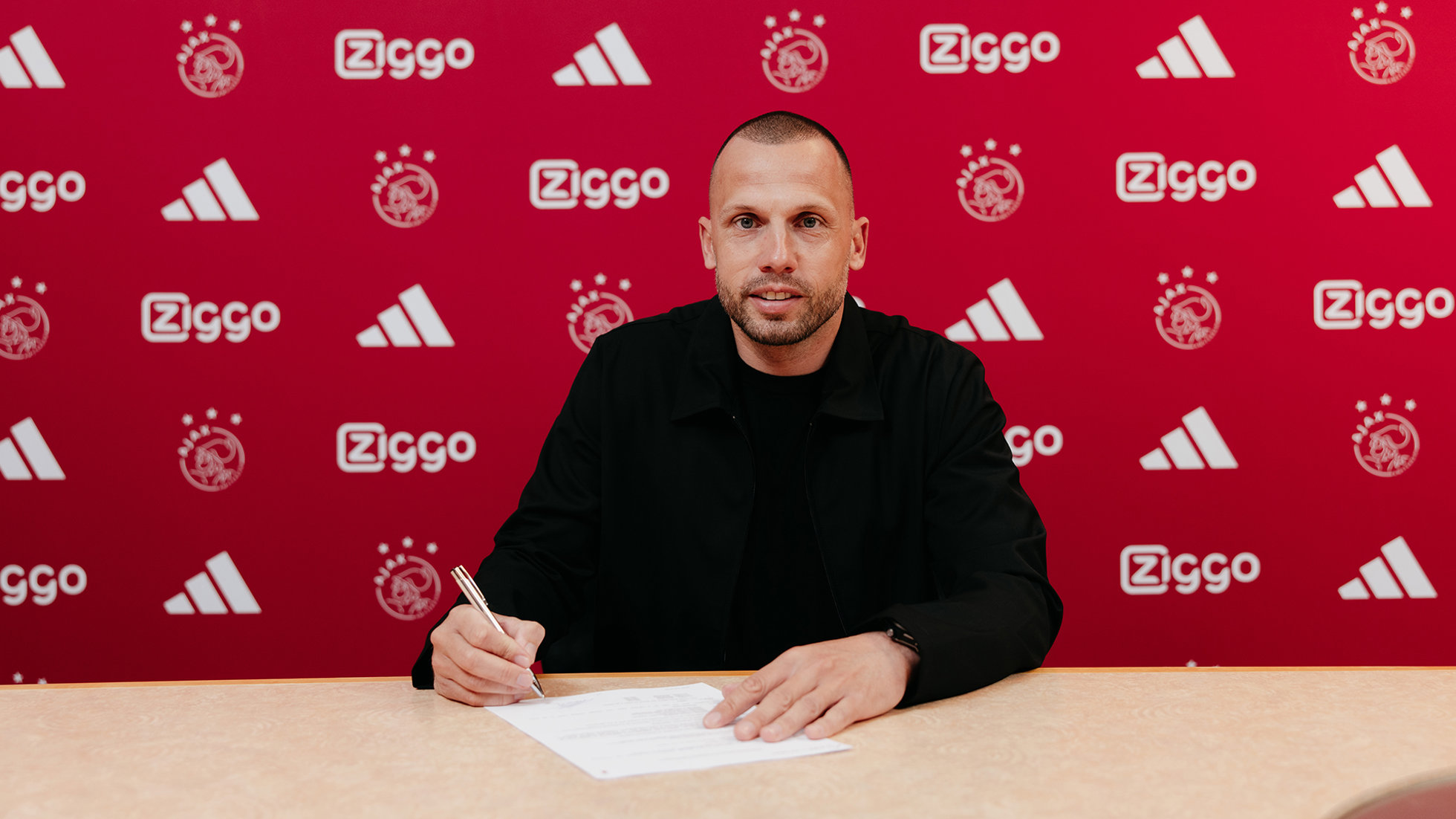 Media Belanda Sebut John Heitinga Tolak Tawaran Latih Timnas Indonesia. (Foto/Ajax)