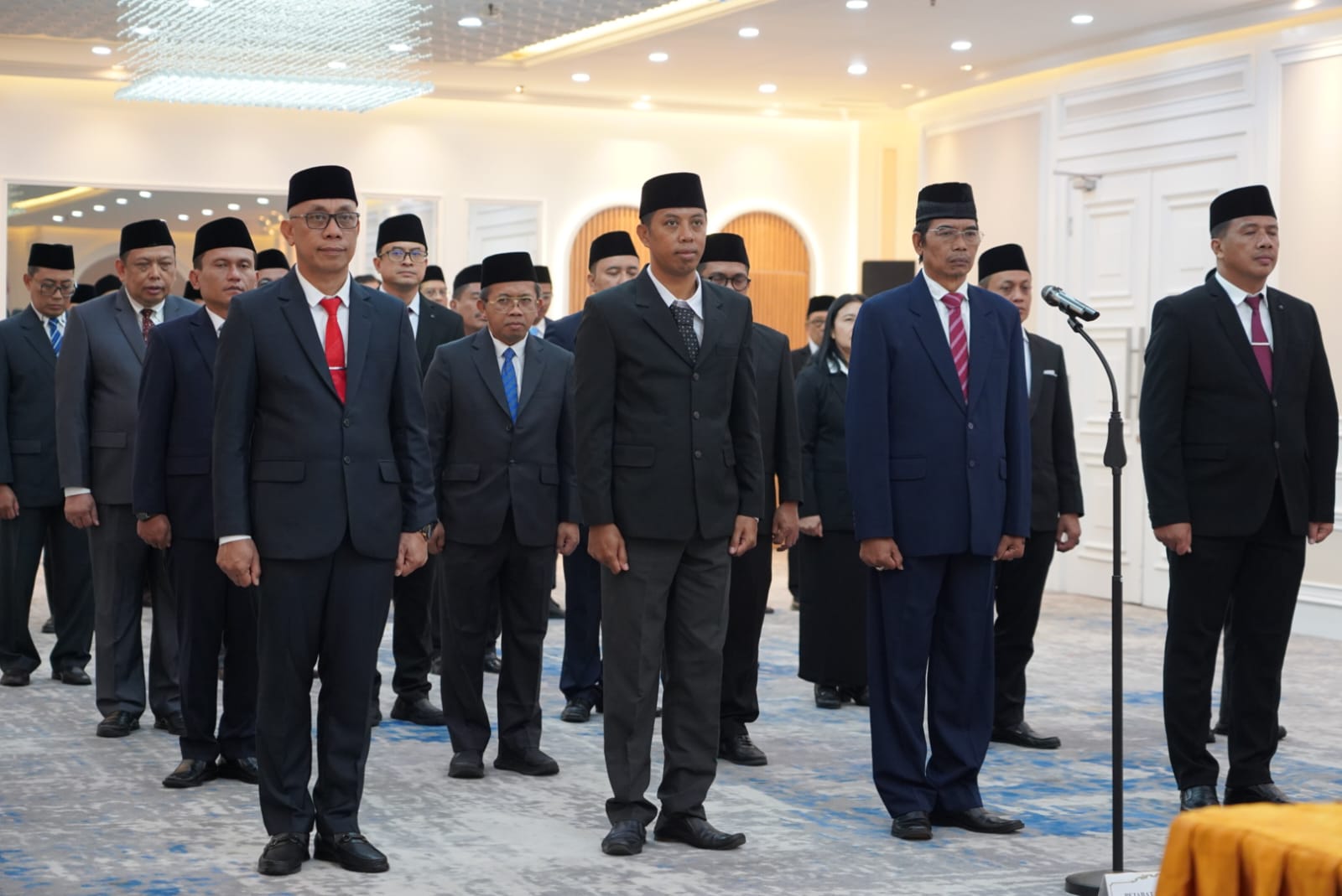 Para pejabat eselon II dan III saat dilantik oleh Menag Nasaruddin Umar. (Foto/Dok Kemenag)
