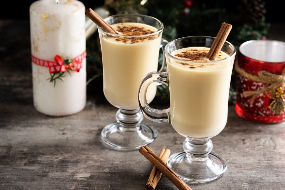 Ilustrasi minuman eggnog. (Foto/Freepik)