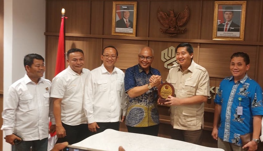 Audiensi antara Menteri PKP Maruarar Sirait dan Ketua Umum PWI Pusat Akhmad Munir. (Foto/PWI)