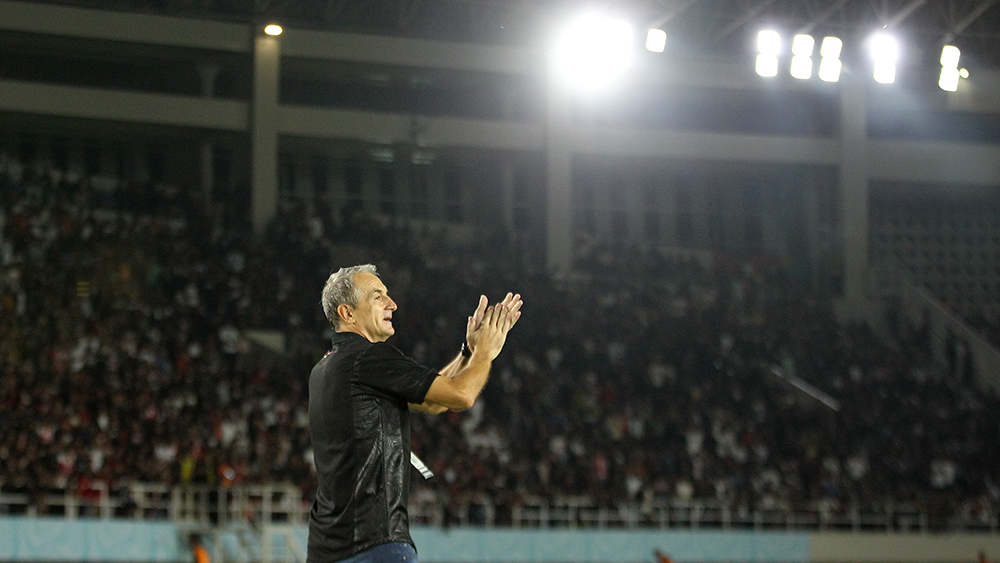 Milomir Seslija Percaya Persis Solo Mampu Bertahan di Kasta Tertinggi. (Foto/i.league.id)