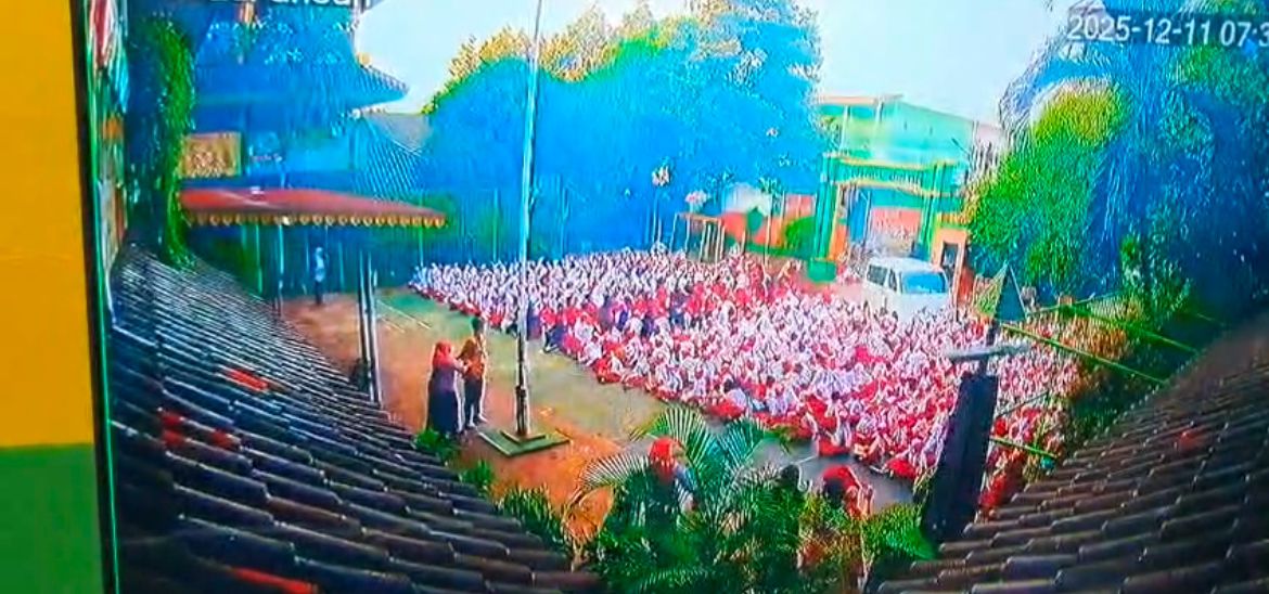 Mobil MBG tabrak SDN 01 Kalibaru Jakut. (Foto/CCTV SDN 01 Kali Baru)